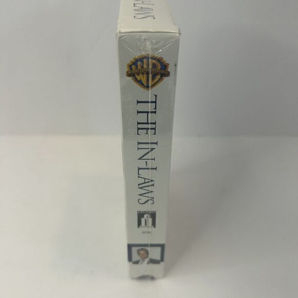 VHS Tape The In-Laws Michael Douglas Selena Albert Brooks Ryan Reynolds Sealed - Picture 2 of 5